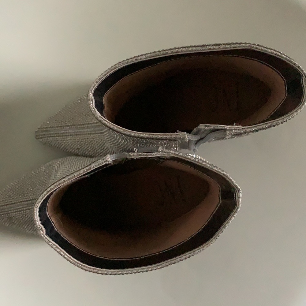 Silver boots - Picture 3 of 5